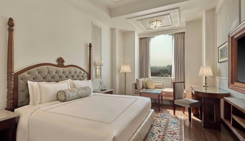 Club Room, 1 King Bed