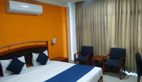 Deluxe Double or Twin Room