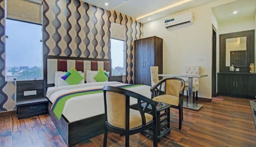 Deluxe Room, 1 King Bed