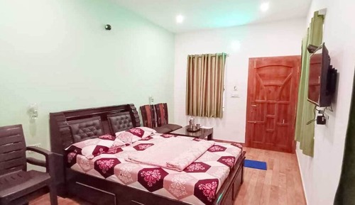 Double Room, Hill View