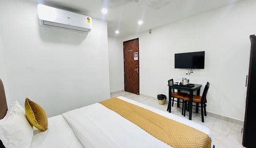 Deluxe Double Room, Balcony, City View