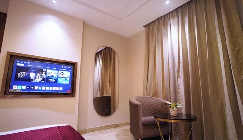 Deluxe Room, City View