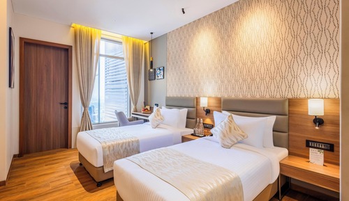 Executive Grande Room with Twin Beds and Balcony