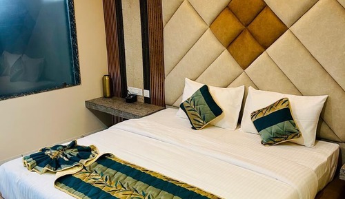 Elite Room