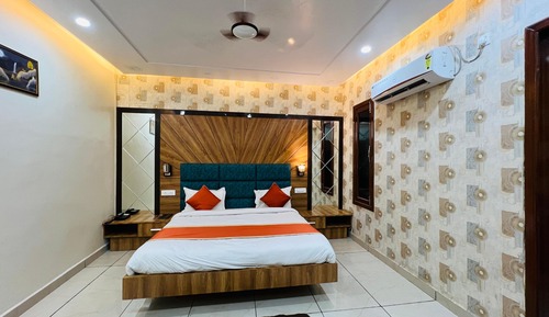 Deluxe Double Room, City View