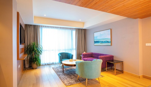 Premium Suite
