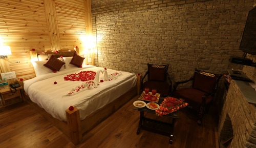 Suite, Balcony, Mountain View