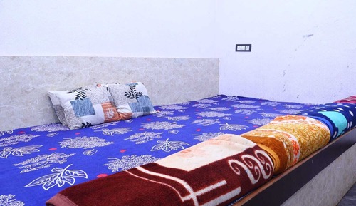 Senior Room