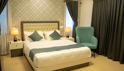 Deluxe Suite, Balcony