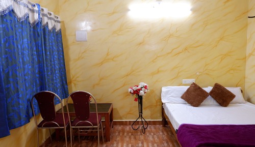 Economy Room