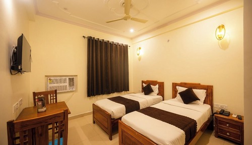 Deluxe Double or Twin Room