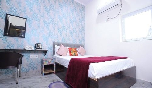 Deluxe Room, 1 Queen Bed