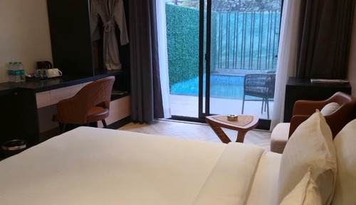 Suite Room With Private Pool