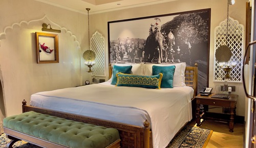 Historical Suite, Suite