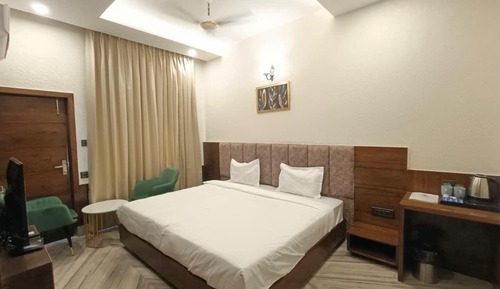 Deluxe Room, Garden View