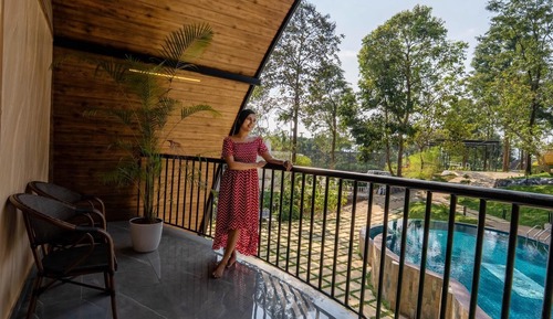 Bogey - Valley View AC Room with Balcony