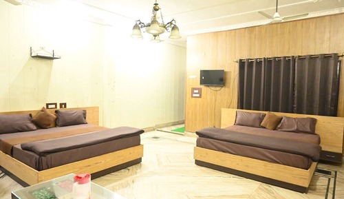 Deluxe Quadruple Room