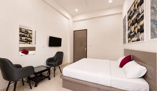 Deluxe Double Room, Balcony, City View
