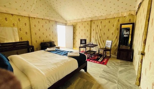 Deluxe Tent