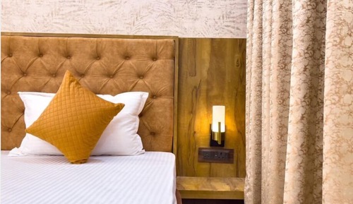 Deluxe Room, City View