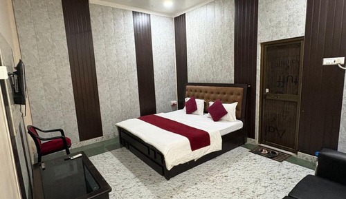 Deluxe Double Room, City View
