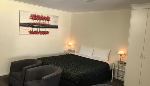 Family Apartment (5PAX)