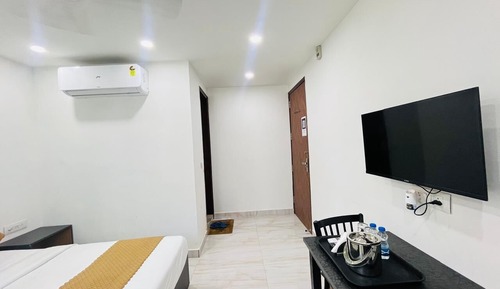 Deluxe Double Room, Balcony, City View