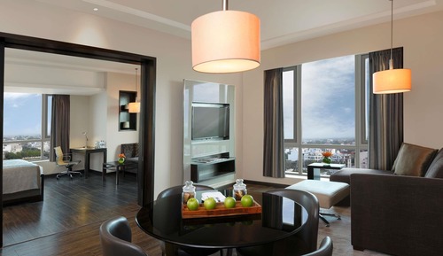 Deluxe Suite (Premium Lounge Access and Spa)