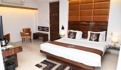 Standard King Room