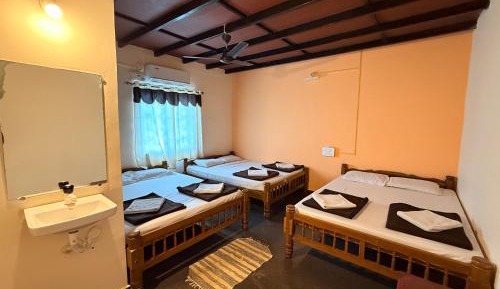 Deluxe Family Suite