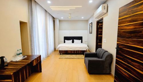 Superior King Room