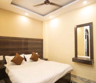 Single Room with Private Bathroom