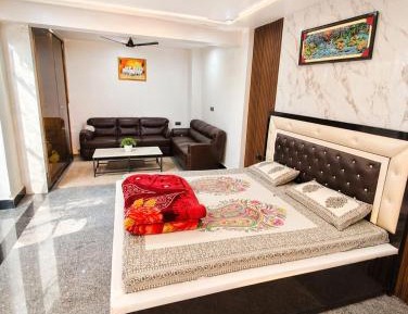 Deluxe Double Room with Extra Bed