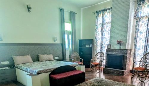 Deluxe Double Room with Bath