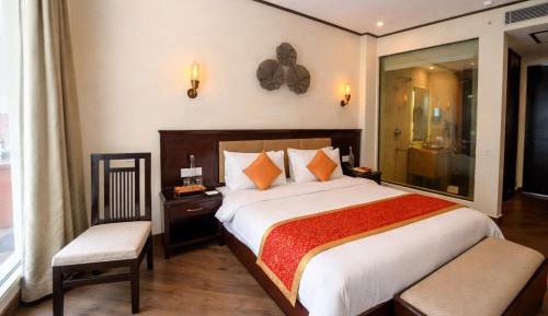 Double Room with Pool View