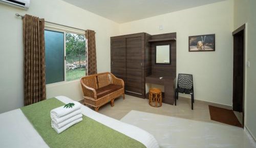 Suite with Mountain View