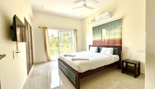 King Room with Balcony