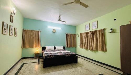 Standard King Room