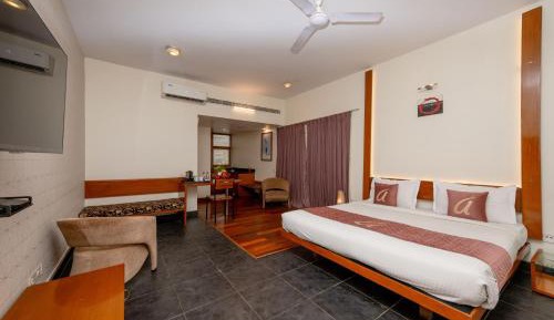 Superior King Suite