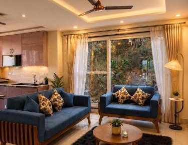 Three-Bedroom Apartment with Mountain View