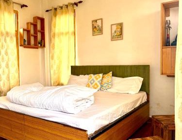 Double Room with Mountain View