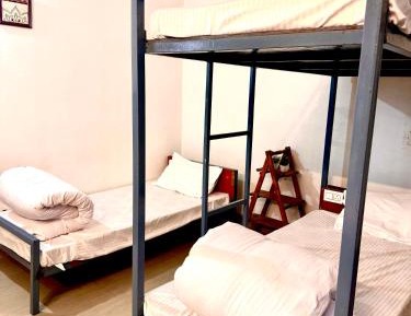 Mixed Dormitory Room