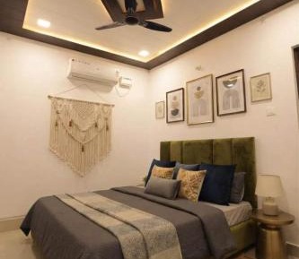 Deluxe King Suite