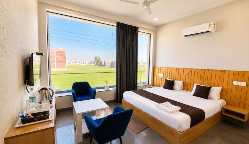 Superior King Room