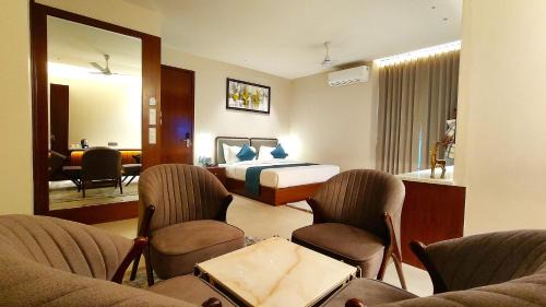 Superior King Suite