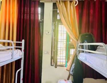 8-Bed Mixed Dormitory Room