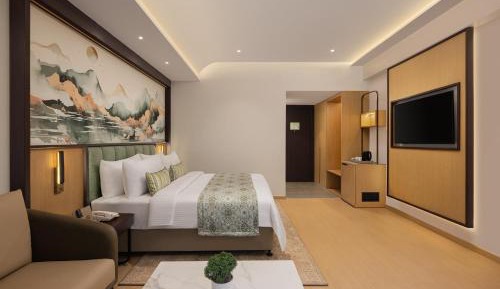 Deluxe Queen Room