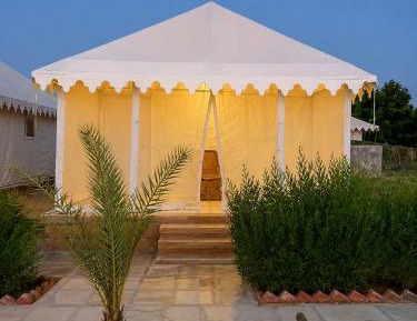 Deluxe Double Room (1 adult + 1 child)