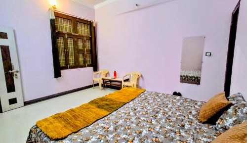 Double Room with Shared Bathroom