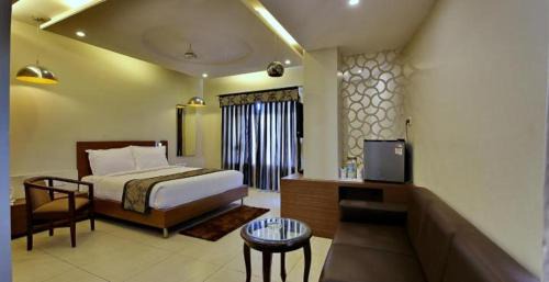 Deluxe King Room